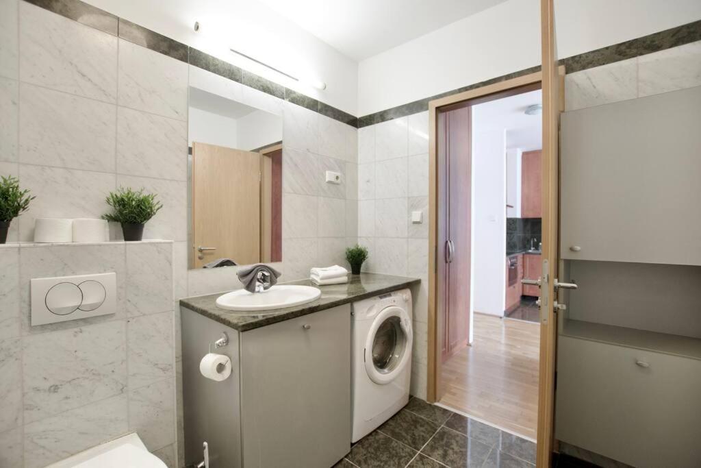 Apartment Standard By Hi5 - Kazinczy Street Budapest