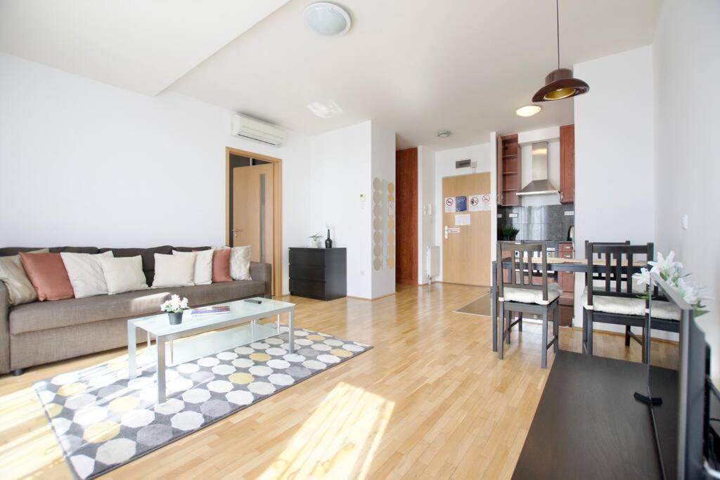 Apartment Standard By Hi5 - Kazinczy Street Budapest