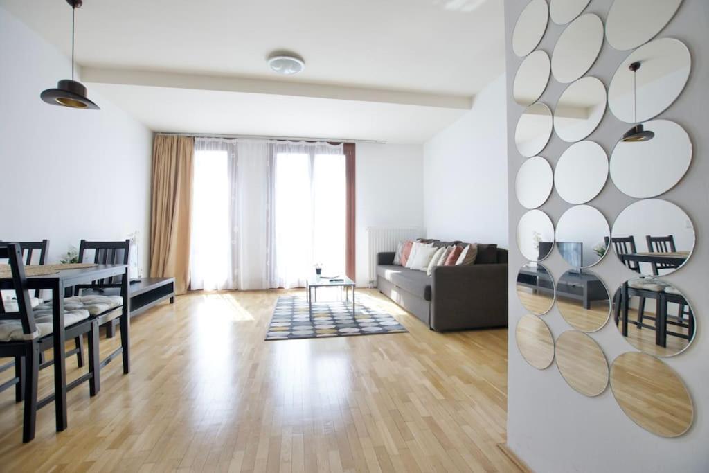 Standard By Hi5 - Kazinczy Street Apartment Budapest